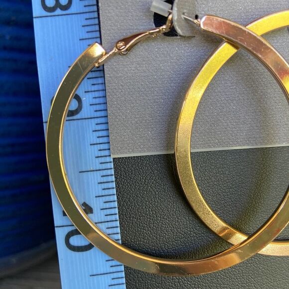Slender Gold Hoops Daisy Fuentes Fashion Earrings $16ea / 3 for $25 - Picture 3 of 6
